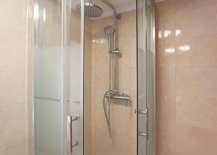 Apartment Principe Real 2 Bedrooms 2 Bathrooms, Air-con, Wi-fi, 2nd Floor *