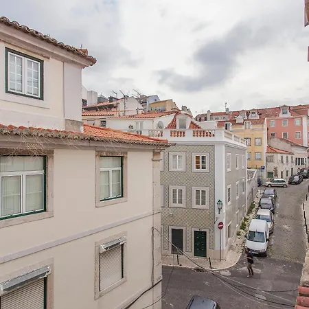 Principe Real 2 Bedrooms 2 Bathrooms, Air-con, Wi-fi, 2nd Floor *