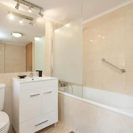 Principe Real 2 Bedrooms 2 Bathrooms, Air-con, Wi-fi, 2nd Floor * Lissabon